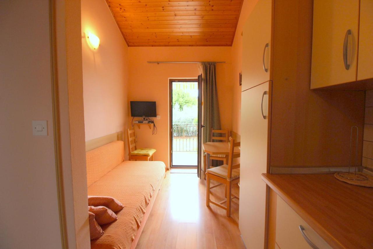 Appartamento Irena A2 Novigrad Istria Esterno foto